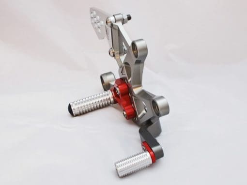 Giamoto Triumph Daytona 675 2013 Titanium and Red Rearset Kit - Image 3