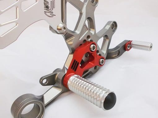 Giamoto Triumph Daytona 675 2013 Titanium and Red Rearset Kit - Image 4