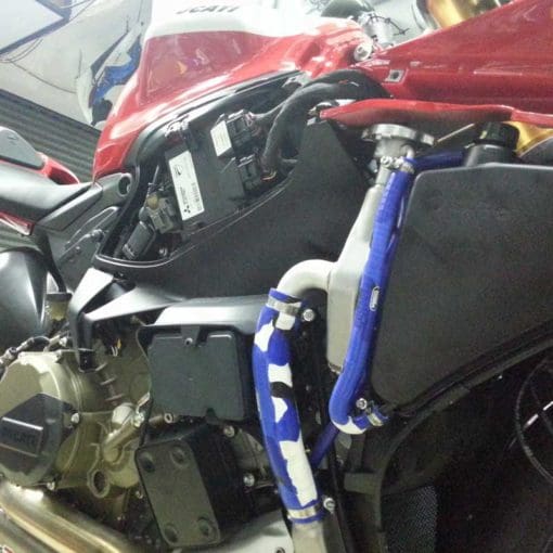 Samco Hose Kit Ducati 899 Panigale R 2013-2015 Part : DUC-23 - Image 4