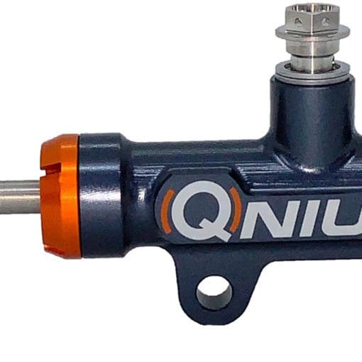 Qnium Rear Master Cylinder RM-40 Top Side