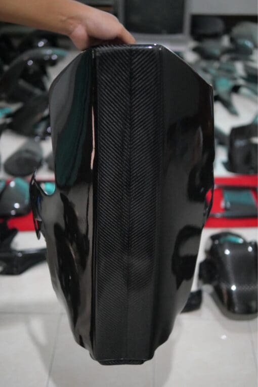 Bienvenu Motorsports 2020+ R1 slim carbon bellypan