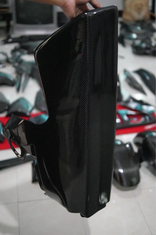 Bienvenu Motorsports 2020+ R1 slim carbon bellypan